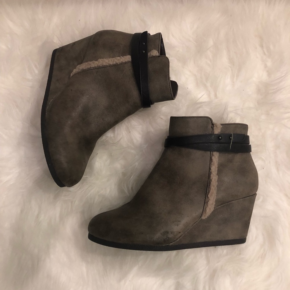 Wedge booties- Size 8 - Gray/Taupe suede